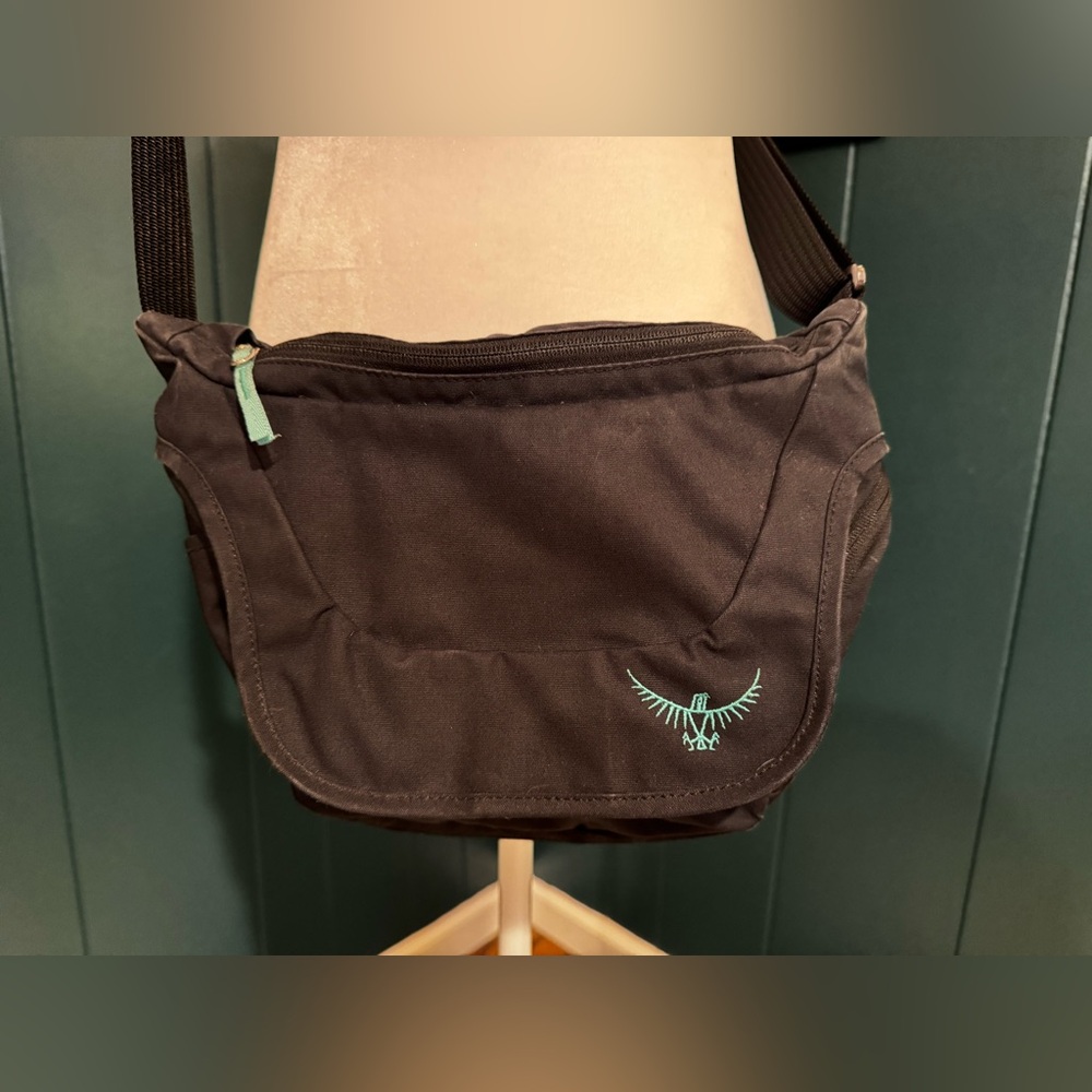 Osprey Black and Green Messenger Bag Practical Design